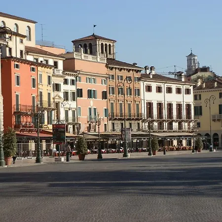 Sunny * Verona